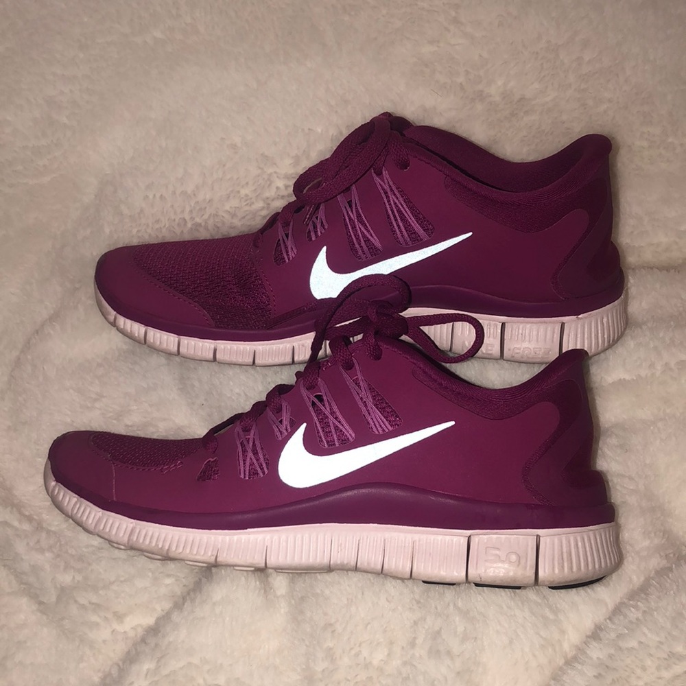 Nike Free Run 5.0. Size 6.5. Fuchsia